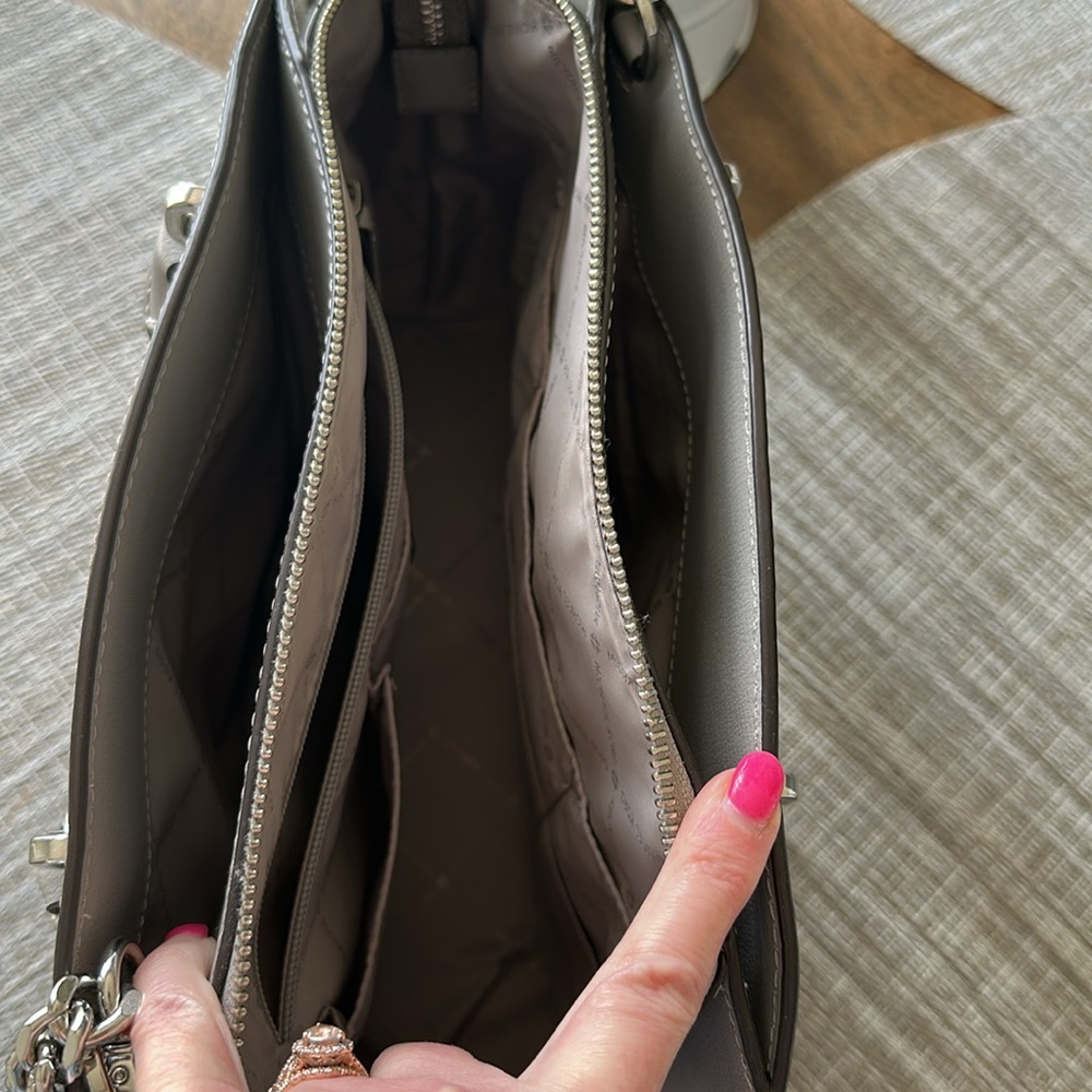 Michael Kors gray purse - Picture 4 of 4